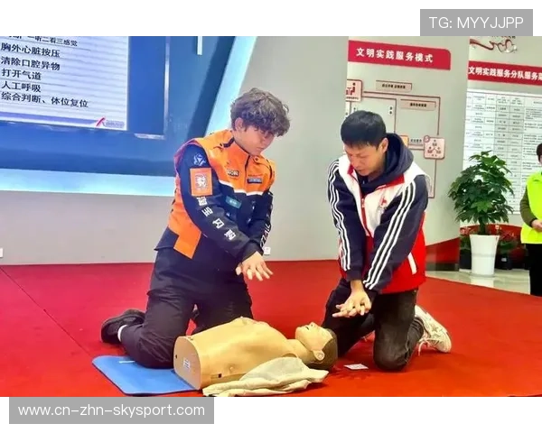 球员参与城市救援演练提升社会责任感