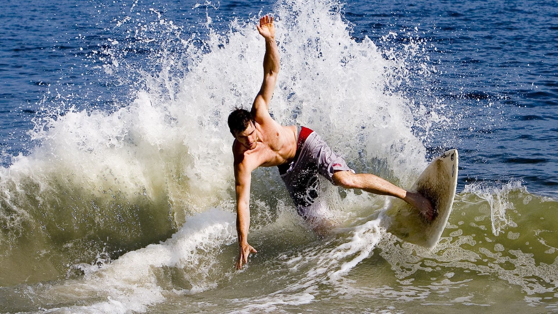 星空体育最新网址-球队进攻体系中最重要的五个角色，进攻队员有球时有三种攻击行动