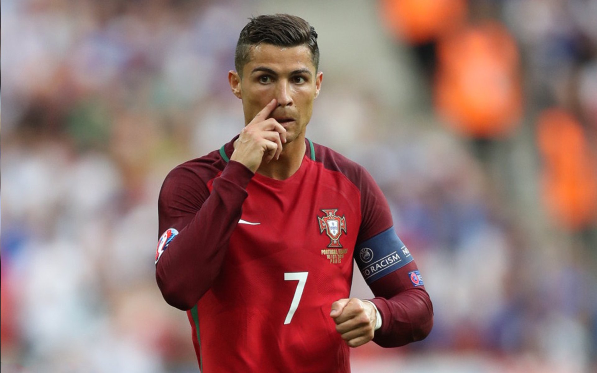 马洛卡多次抢断切断对方进攻线路，马洛卡队